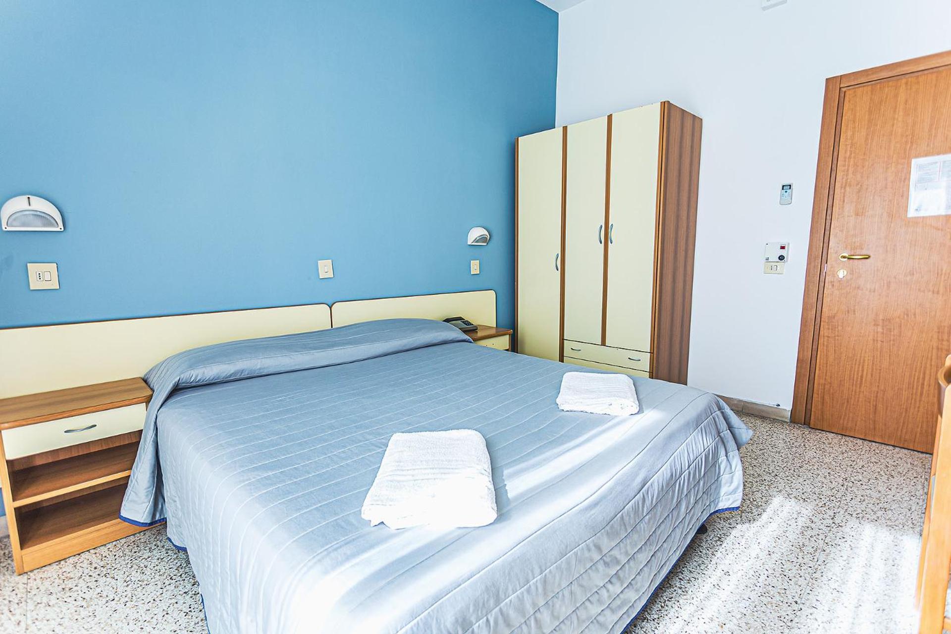 Hotel Buenos Aires Cervia Exterior foto